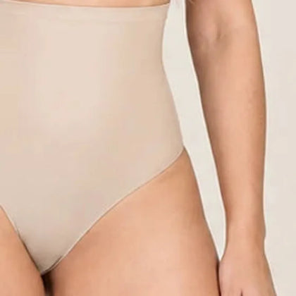 Borde de pierna sin costuras del Pantie Shape beige